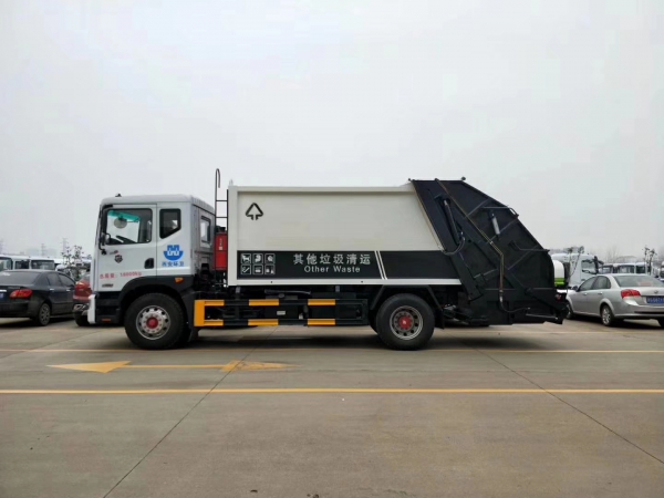 国六东风D9 12方 压缩垃圾车