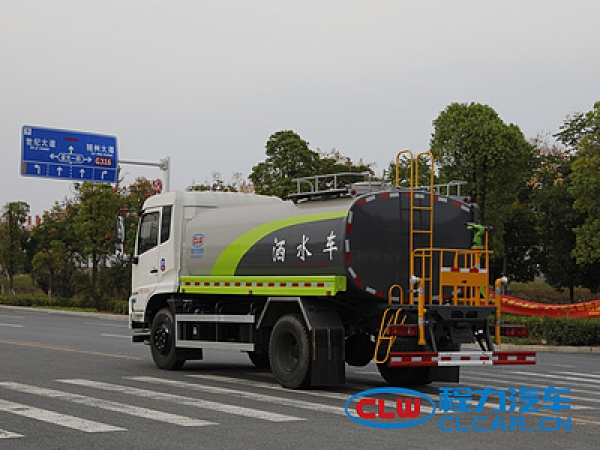 东风D3v型12吨洒水车