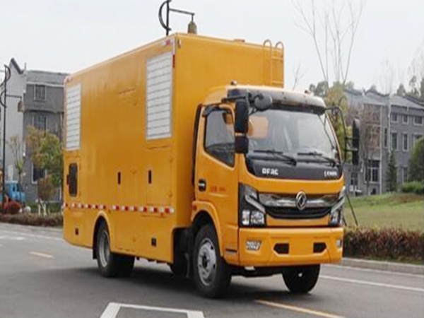 多利卡3.8m轴距电源车150KW