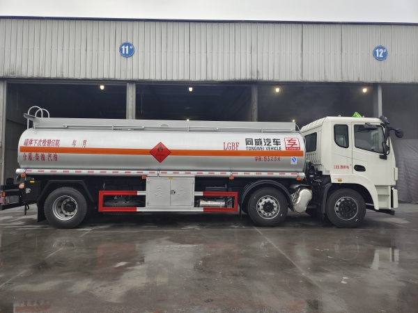 东风锦程19.5方运油车